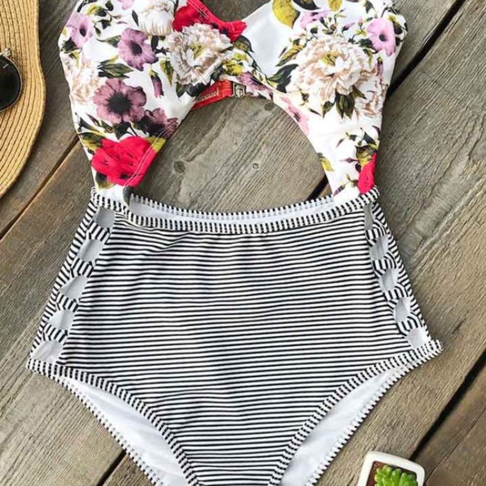 NWT one piece cutout swimsuit from Cupshe